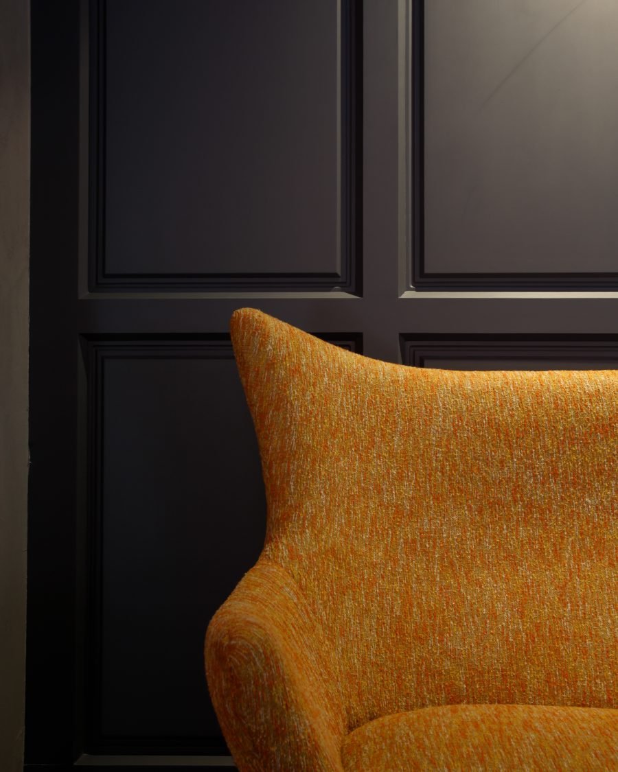 Studio 24B Underground — 24B Underground sofadetail