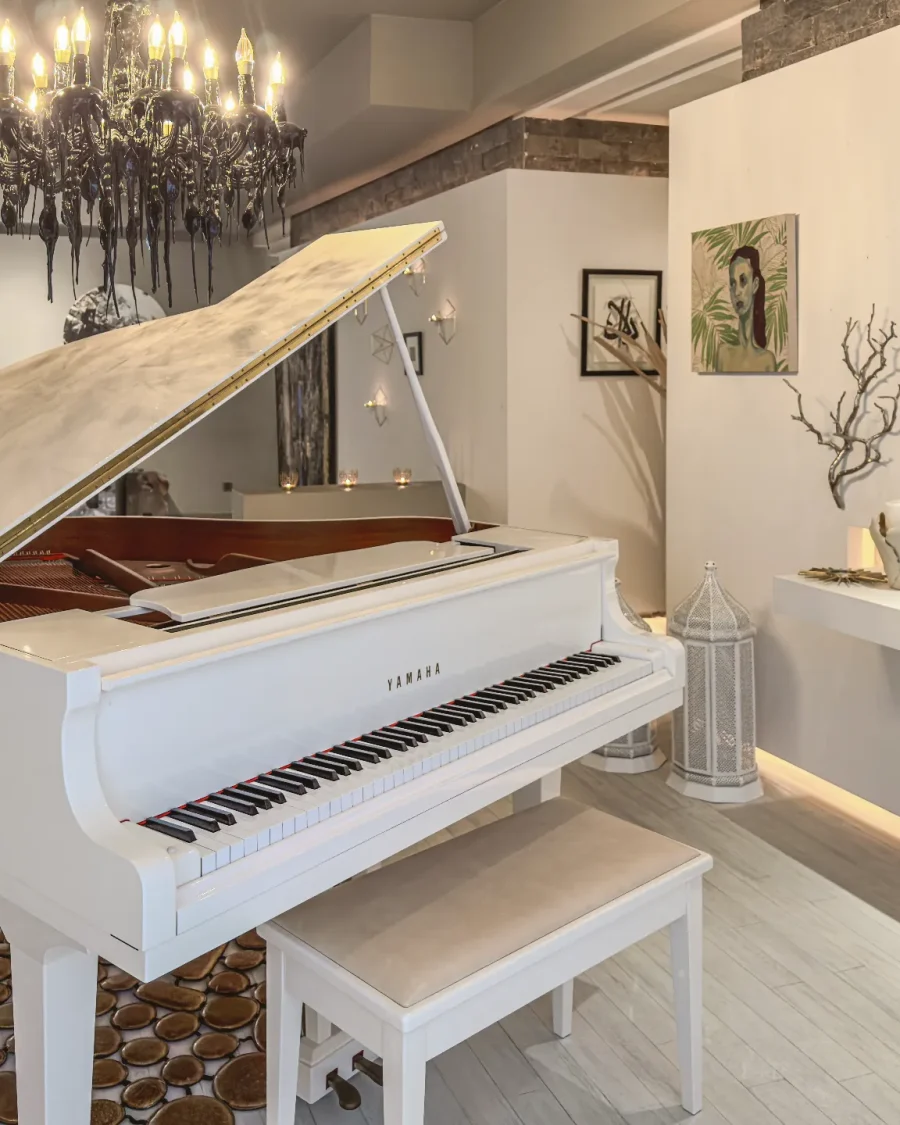 Studio 24B — 24B up Piano2