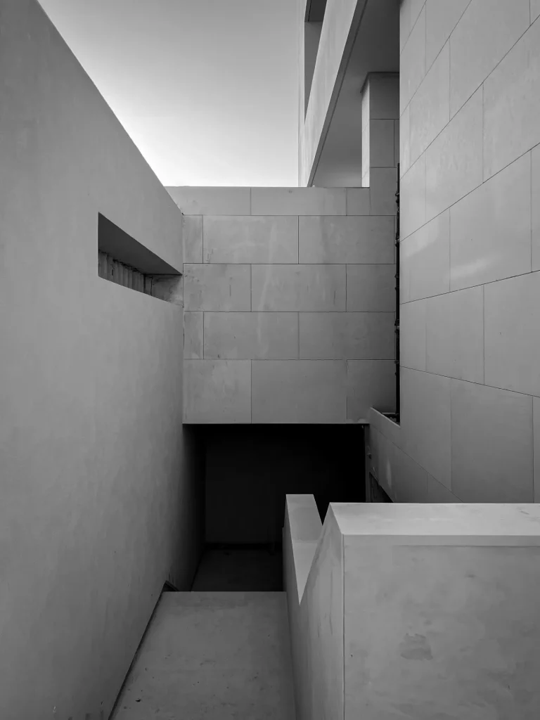 Shift House — Shift BW